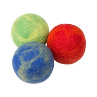 Vente en gros de balles de jeu interactives de 4cm pour animaux de compagnie Jouets à mâcher d'herbe à chat infusés de laine feutre coloré écologique pour chats petits chiens