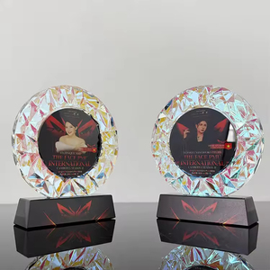 Trofeo di cristallo inciso nome individuale inciso rotondo cristallo colorato trofeo personalizzato - Product Image 6