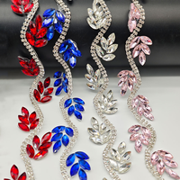 Frange de perles de verre de luxe avec strass en forme de feuilles, style à fixation thermocollante pour vêtements et sacs