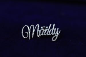 Delicado colgante de moissanita con corte brillante y diseño elegante para usar en capas o de forma individual en cualquier ocasión. - Product Image 2