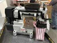 Machine à coudre ST 008-12064P/VPL à 12 aiguilles pour l'application de rubans sur les vêtements de sport