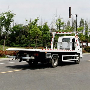 Isuzu NQR 4x2 5 Ton <b>Flatbed</b> Wrecker <b>Truck</b> with 190HP 4HK1 Engine and Underlift - Product Image 2