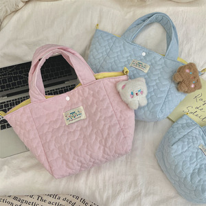 กระเป๋าโท้ทผู้หญิงแฟชั่นน่ารัก ขายส่ง สีฟ้าชมพู ผ้าแคนวาสลายควิลท์ สำหรับใช้ในชีวิตประจำวัน/ทำงาน/เดินทาง - Product Image 2