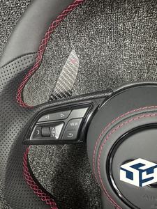 Volante in Pelle Nera/ Nero Lucido/ LED in Fibra di Carbonio per <span class=keywords><strong>Audi</strong></span> S5 A4 B8 B8.5 B9 RS5 RS6 A6 C7 S7 A7 S8 A3 A8 TT - Product Image 3