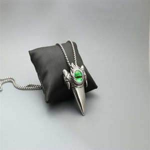 Yunnique – collier avec pendentif en forme d'animal en acier inoxydable, incrustation d'œil vert, bijoux cadeau - Product Image 3
