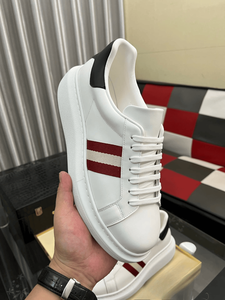 Alexander - Zapatillas Deportivas Retro con Plataforma y Cordones, Diseño a Cuadros, Parte Superior de Cuero Genuino, Entresuela Ligera y Cómoda, Mc.Queen - Product Image 4