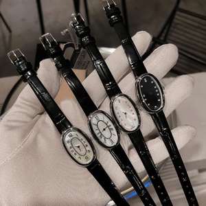 Collection de montres délicates pour femmes avec boîtier argenté, bordure en cristal et bracelet en cuir brillant noir ou rouge Longinesing - Product Image 2