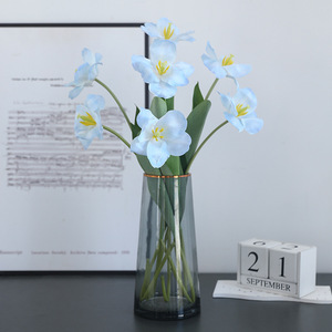 Tulipanes Artificiales de Color Azul Claro, Flores de Seda de Alta Simulación, Accesorios de Decoración para el Hogar y Bodas - Product Image 1