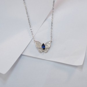 Collar de Plata 925 con Ojo de Caballo y Mariposa de Zafiro para Mujer, Estilo Moderno - Product Image 3
