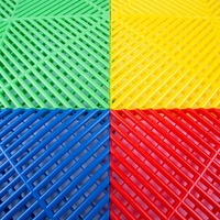 Drainage ventilé carreaux de sol industriels en plastique de haute qualité pour le lavage de voiture/plancher de garage amovible à emboîtement pp
