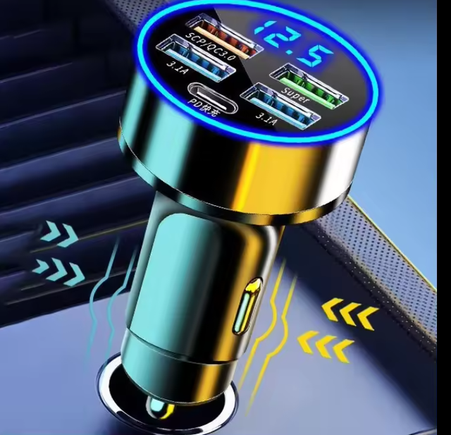 New Arrivals Car Fast Charger with LED Digital Display 33W Fast Adapter 4 USB Port Type C PD Car Charging Station Charger