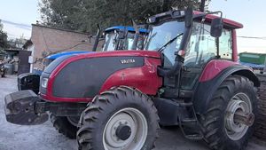 Tractores usados <span class=keywords><strong>Valtra</strong></span> T130 T191 8150 8950 4x4wd maquinaria agrícola Europa tractor precio más barato - Product Image 6