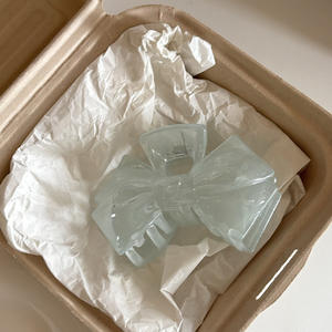 Modieuze Crème Blauwe Gelei Zeester Haarclip Zomer Haai Acryl Haaraccessoire Vlinderdas Groot Formaat Custom Kartonnen Verpakking - Product Image 6