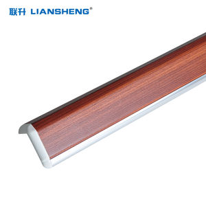 Protection d'angle en PVC rigide mat avec retainer en aluminium 57 mm, protection d'angle en <span class=keywords><strong>vinyle</strong></span> anti-bactérienne avec bord métallique - Product Image 3