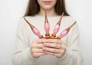 Crochets en résine et en bois, légers, durables, finition lisse, prise en main confortable, idéal pour le tricot, les projets de crochet, l'artisanat DIY - Product Image 4