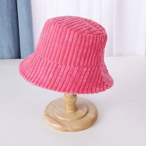 Chapeau Bob en Fourrure d'Hiver pour Femme avec Broderie 3D – Idéal pour les Loisirs et les Voyages en Extérieur (Vente en Gros) - Product Image 5