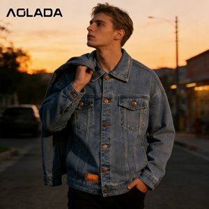 Giacca in Denim Invernale Personalizzata da Uomo, Logo Frontale in Cotone, Stile Vintage, Antivento, Asciugatura Rapida, Effetto Strappato e Consumato - Product Image 1