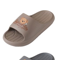 Sandales d'été tendance et mignonnes en EVA à semelle souple antidérapante pour couple, motif ours de dessin animé, idéales pour l'extérieur