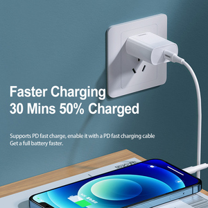 Remax CN EU UK Blanco Tipo C 20W Teléfono móvil rápido PD Adaptador de cargador de pared de carga rápida - Product Image 2