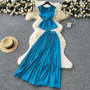 Một Màu sắc Eo Vòng cổ không tay hàng đầu + eo cao skinny lớn Swing Pleated váy thời trang hai mảnh Bộ - Product Image 4