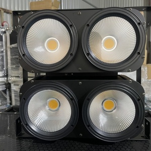 Fabrieks 4x100W 400W 4-ogen DMX512 COB <span class=keywords><strong>Blinder</strong></span> LED-verlichting voor publiek, feesten, theaters, studio's en DJ's - Product Image 4