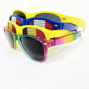 2023 lunettes de soleil ensemble <span class=keywords><strong>pas</strong></span> <span class=keywords><strong>cher</strong></span> personnalisé cyclisme lunettes de soleil en plein air Logo personnalisé lunettes de soleil avec sténopé autocollant sténopé lunettes - Product Image 3