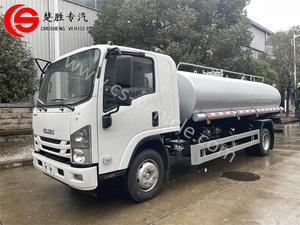 Nouveau camion-citerne d'eau 10000L d'Isuzu en ventes eau potable transportant des camions-citernes d'eau d'acier inoxydable - Product Image 3