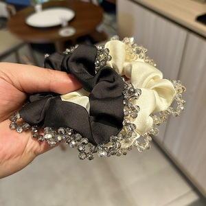 ที่คาดผมผ้าซาตินสีพื้นประดับคริสตัลลูกไม้สไตล์เกาหลี ทนทาน เหมาะสำหรับผู้หญิงใช้ในชีวิตประจำวัน - Product Image 2