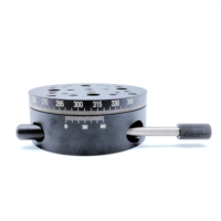 Plateau rotatif manuel à trous M6 avec micromètre, utilisé pour assurer une rotation précise des objets dans diverses applications industrielles