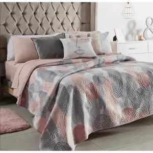Couette légère Vianney Novo Milan King Size, motif géométrique imprimé, garnissage en polyester, utilisable en toutes saisons - Product Image 3