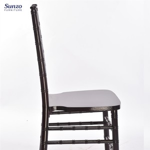 Sedie Tiffany in Legno Massello con Cuscino, Sedie Chiavari per Matrimoni e Feste - Product Image 2