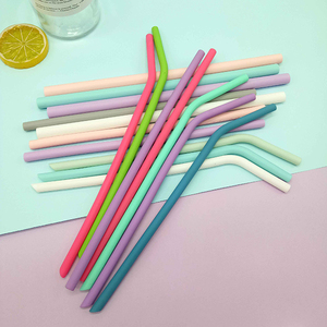 Muestra gratuita de pajita de silicona plegable, respetuosa con el medio ambiente y de grado alimenticio, apta para beber en niños - Product Image 1