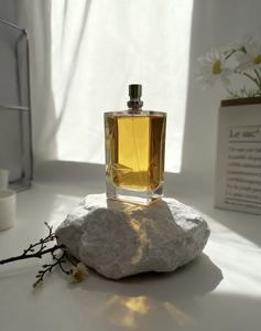 Spray Corporal Ecológico de Lujo de Marca de Alta Gama Hecho en Fábrica con Fragancia Floral y Frutal Natural de Larga Duración - Product Image 6