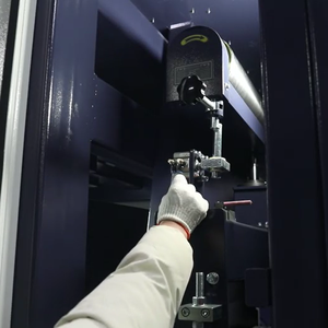 Machine automatique de débavurage de tôles à double bande abrasive large et 8 brosses rotatives, machine de polissage d'acier inoxydable haute performance - Product Image 3