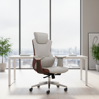Chaise de bureau ergonomique à dossier haut avec décoration en fibre de carbone et vérin à gaz certifié SGS pour un espace de travail de luxe