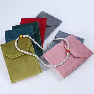 Custodia Pieghevole di Lusso Personalizzabile per Gioielli, Astuccio Portatile per Collane, Anelli e Orecchini, Confezione Personalizzata per Gioielli - Product Image 4