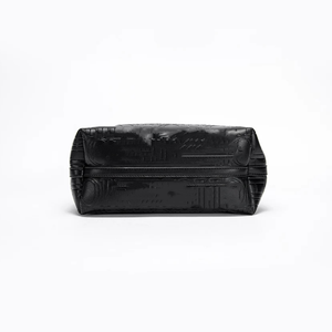 Solicite el Catálogo <span class=keywords><strong>CHHC</strong></span>: Bolso de Hombro Simple de Gran Capacidad para Mujer, Diseño con Letras en Relieve de Color Sólido, Bolso Bandolera - Product Image 4