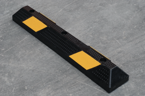 Bordures de stationnement en caoutchouc durables de 900mm avec blocs de longue durée pour une utilisation en lot - Product Image 3