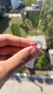 แหวนเพชรอะพริคอต 1 กะรัต เพชรเลี้ยงในห้องปฏิบัติการ 5 เม็ด ทองคำขาว 14K พร้อมใบรับรอง IGI - Product Image 4