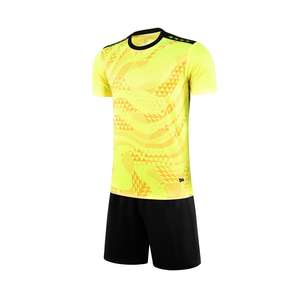 2025-2026 Hochwertiges Maßgefertigtes Herren-Fußballtrikot und Shorts-Set 100% Polyester Schnelltrocknende Fußballbekleidung - Product Image 2