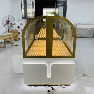 Vitrina de pan comercial Estantes de madera de vidrio templado de estilo simple moderno utilizados en pastelerías de alta gama - Product Image 5