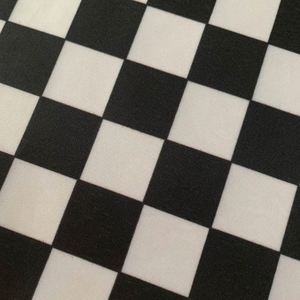 Drapeaux promotionnels à agiter à la main, drapeaux personnalisés à carreaux noirs et blancs pour les courses et les événements sportifs - Product Image 5
