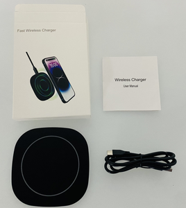 แท่นชาร์จไร้สายอลูมิเนียมอัลลอยด์ 15W ชาร์จเร็ว สำหรับบ้านและสำนักงาน รูปทรงสี่เหลี่ยม - Product Image 6