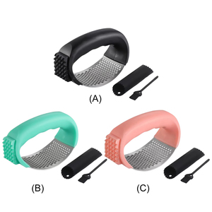 Prensa de Ajo de Acero Inoxidable al por Mayor con Pelador, Cepillo de Limpieza, Set de Balancín y Picador para Trituración sin Esfuerzo - Product Image 2