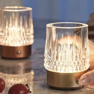 Lampe de table LED tactile moderne de style nordique, lampe de dîner pour restaurant, sans fil, rechargeable, lampe de bureau en métal et en fer pour hôtel - Product Image 1