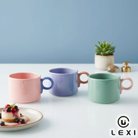 Tasse à café en porcelaine bicolore avec poignée en forme de lune, design créatif, empilable, en céramique, lavande et sauge, compatible lave-vaisselle et micro-ondes, pour mariage