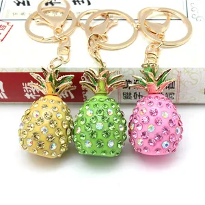 Shinnygifts Leuke Mode 3D Cubic Graven Ananas Vormige Strass Legering Metalen Auto Tas Telefoon Portemonnee Sleutelhanger Hangende Decoratie