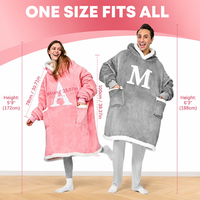 Cadeau de Noël : Couverture à capuche portable personnalisable avec lettres, couverture en polaire Sherpa surdimensionnée et confortable avec manches pour femme
