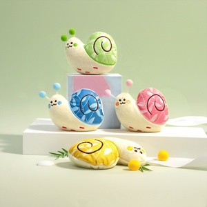 Jouet pour chien en peluche en forme d'<span class=keywords><strong>escargot</strong></span> mignon, jouet à mâcher en peluche doux et résistant aux morsures, cadeau interactif pour chiots et petits chiens - Product Image 5