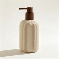 Ensemble d'accessoires de salle de bain de luxe en résine, quatre pièces : distributeur de savon liquide, porte-brosse à dents, porte-savon, porte-bougie pour lavabo